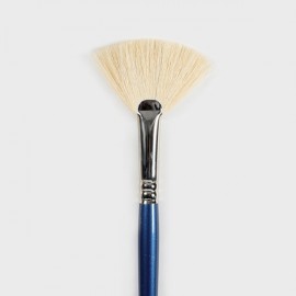 #8 Soft Fan Brush